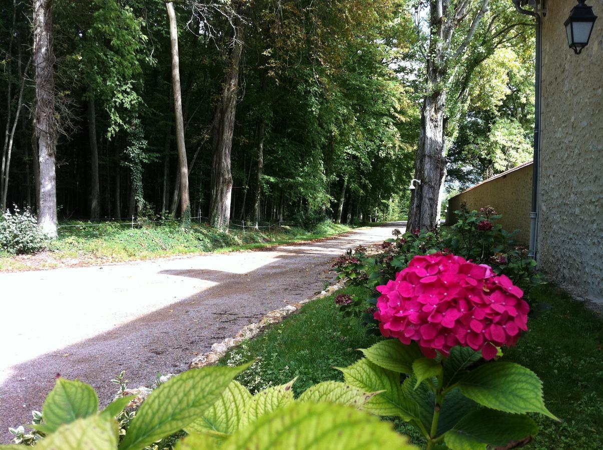 Manoir De Montflambert Bed & Breakfast Mutigny Exterior photo
